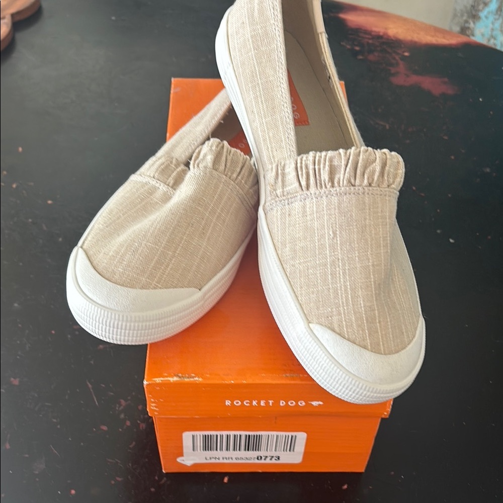 Rocket Dog Beige Slip-On Sneakers
